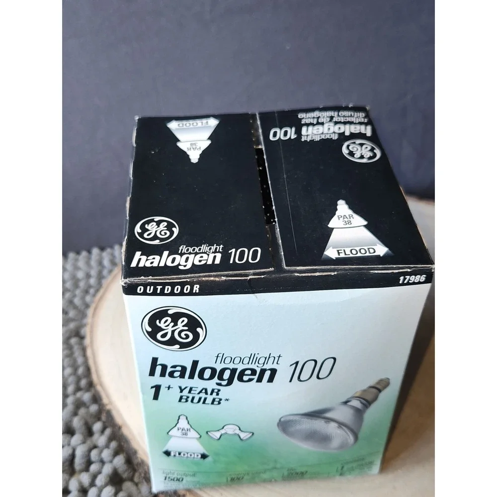 GE Halogen 100W CRISP WHITE Floodlight 1400lum Par 38 100 Watts~NEW/SEALED BOX